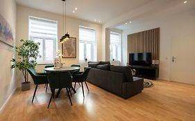 Experience Fresh Comfort In Our Brand-New Apartment In Vienna'S 17Th District